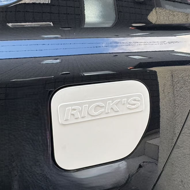 リミテッドチトセ RICK'S フューエルリッドカバー（FRP製） 純正塗装カラー ランドクルーザープラド 150系 沖縄・離島は要確認