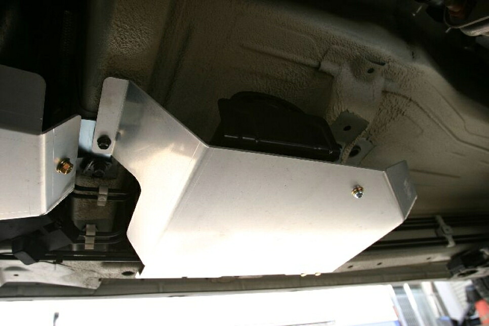 MOTORAGE モトレージ キャニスターガード SUZUKI エスクード TD94W TD54W TDA4W TDB4W