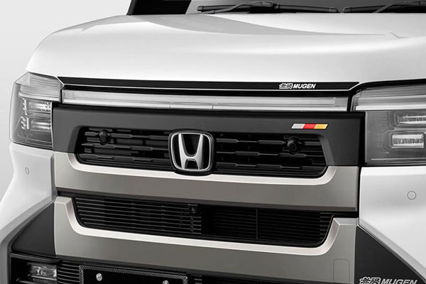 MUGEN 無限 フロントグリルガーニッシュ ツヤ消し黒 N-BOXカスタム JF5 JF6 2026/07～｜オートクラフト