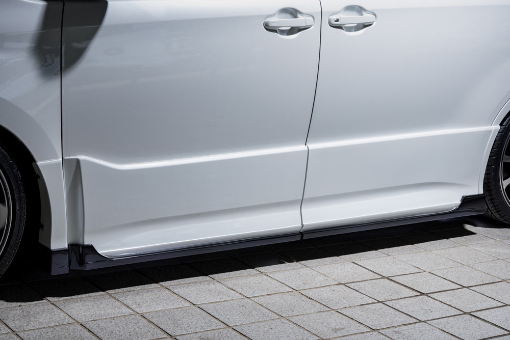 M'z SPEED サイドステップ 未塗装 FRP ノア ZRR80W ZRR85W H29.8～R3.12 Si MC後 グレースライン 3173｜オートクラフト 49,989円