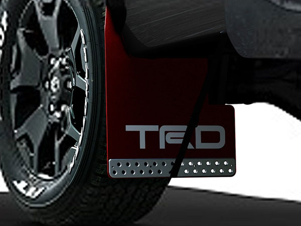 TRD マッドフラップ レッド ハイラックス GUN125 17/09～20/08 除くオーバーフェンダー付車｜オートクラフト