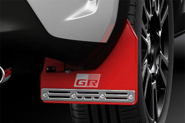 TRD マッドフラップ レッド ヤリスクロス MXPB10 MXPB15 MXPJ10 MXPJ15 20/9~ 除くマッドガード(純正用品)付車