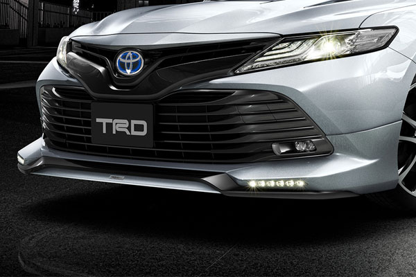 TRD フロントスポイラー(LED付) 素地 カムリ AXVH70 AXVH75 17/07～21/01 ※北海道は送料11000円(税別) 沖縄・離島は要確認 ※個人宅配送&times;(営業所止め○ 送料+1000円) 法人宛○｜オートクラフト