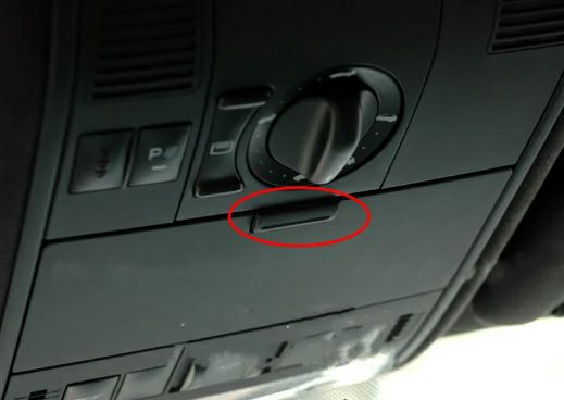 【ポルシェ純正】ポルシェ 955／957カイエン サングラスコンパートメント プッシュボタン 955552318016N3｜Auto-Parts 店
