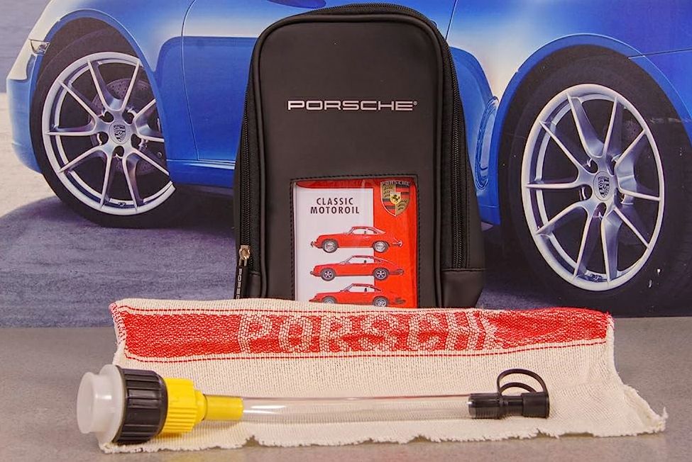 【ポルシェ純正】ポルシェ クラシックモーターオイル トラベルバッグ セット PCG04320900