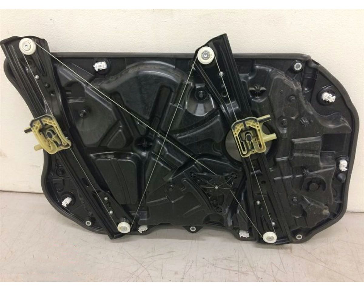 【BMW純正】フロントインナードアパネル(右側) M5(F90),M550i(G30)等 51337487086｜Auto-Parts 店