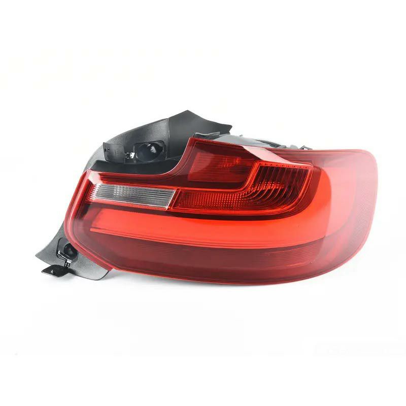 BMW テール　ライト　f22 右 BMW BMW純正 テールライト (BLACK LINE) (後期) (F22/F23/F87