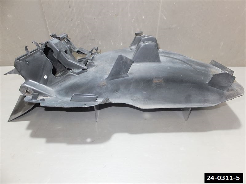 HONDA HONDA NSR250R MC28 リアインナーフェンダー 純正品 MC21 MC18 ホンダ 当時物　　（24-0311-5) ホンダ｜ＡＵＴＯ　ＷＯＲＬＤ