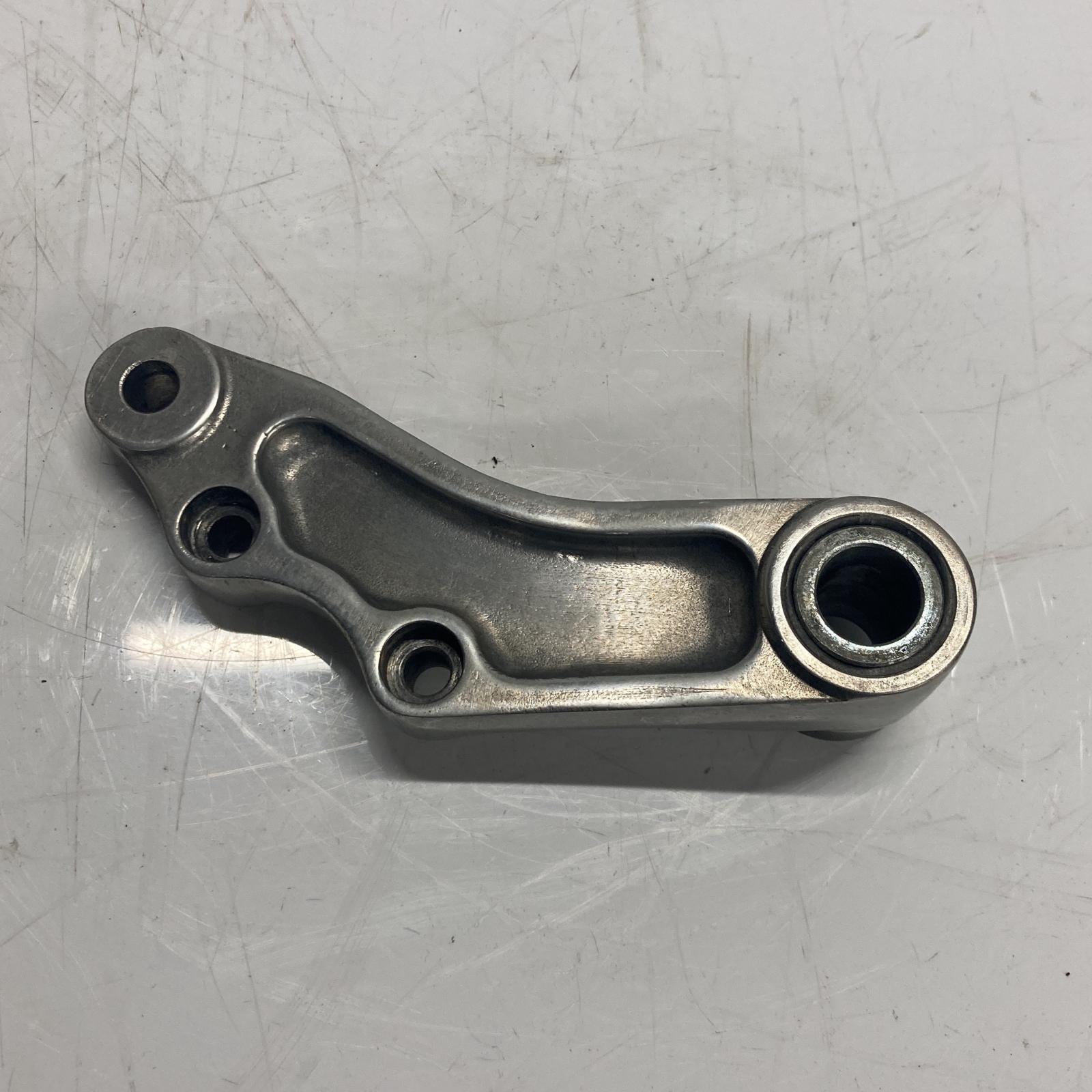 ゼファー400(C型) リアブレーキキャリパー(2pot) バリオスにも