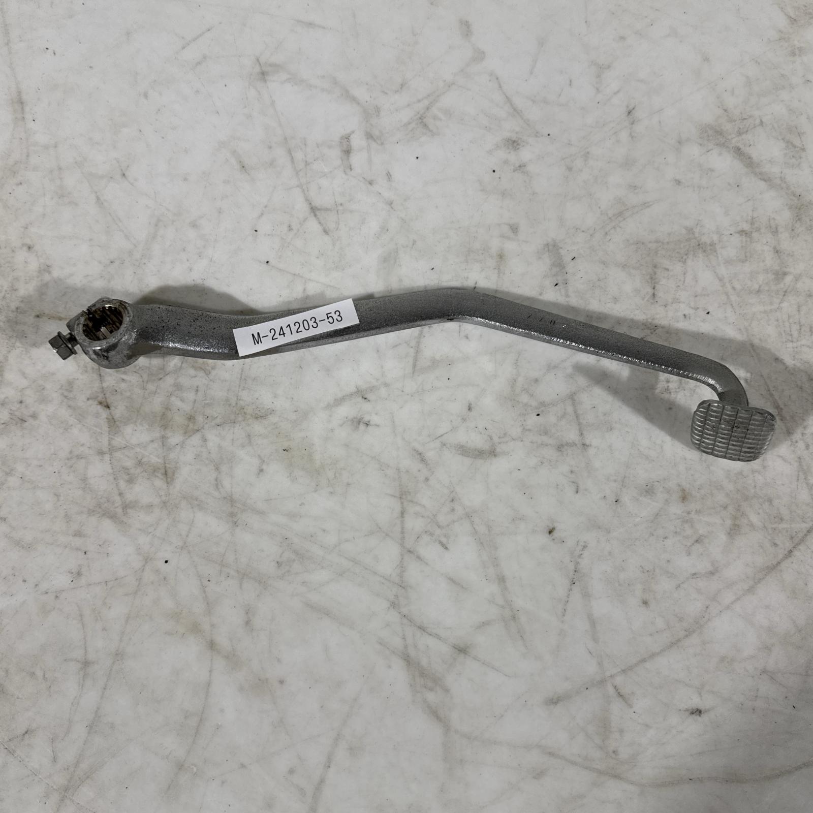 スズキ GS400E GS425 純正キックペダル 当時物 ガタツキ無！ スズキ GS400E GS425 純正キックペダル 当時物 ガタツキ無