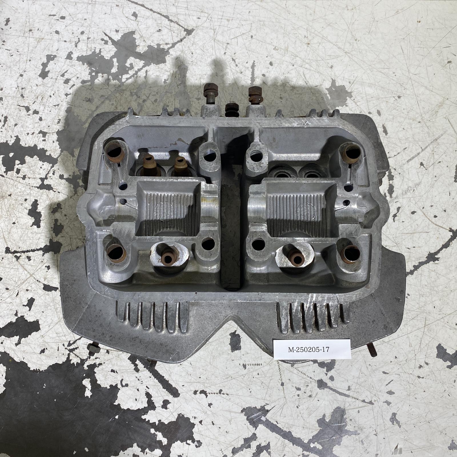 純正シリンダーボルト（ゴム付）×二本　1台分 400用　cb400t HONDA 純正シリンダーボルト（ゴム付）×二本 1台分 400用 cb400t HONDA