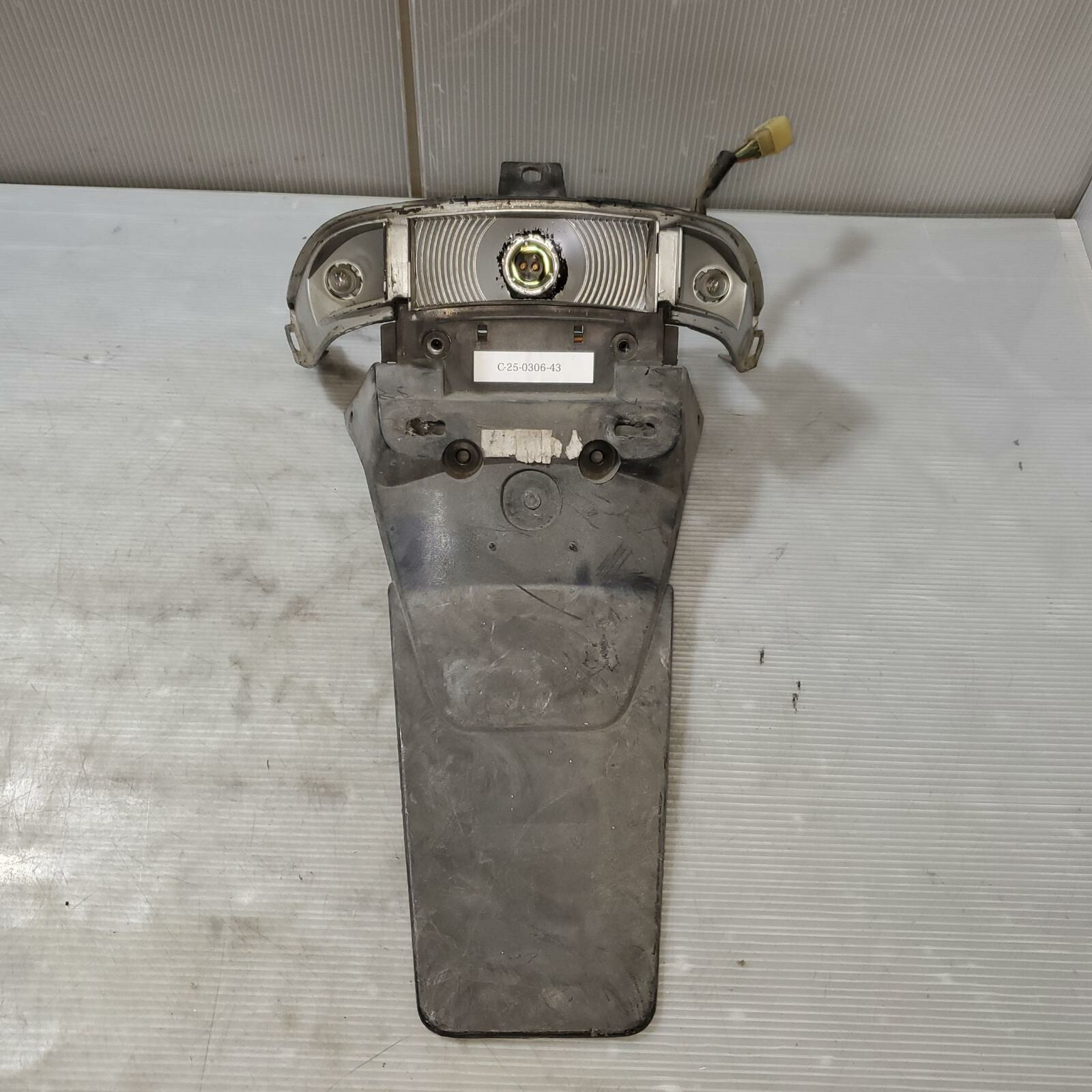 KJ3753 ライブDIO50 リアフェンダー AF35-1577 リアフェンダー AF35