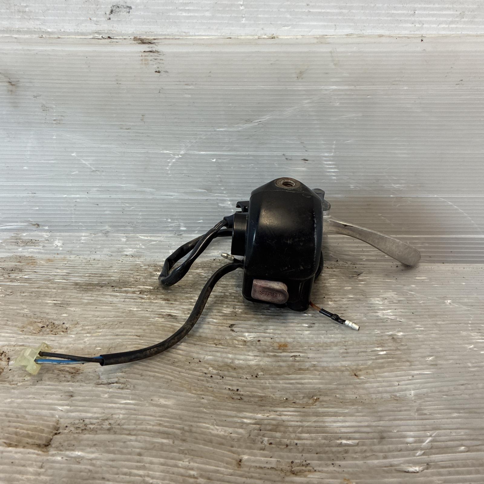 楽天市場】YAMAHA FZR750 ハンドルスイッチボックス 左 ヤマハ