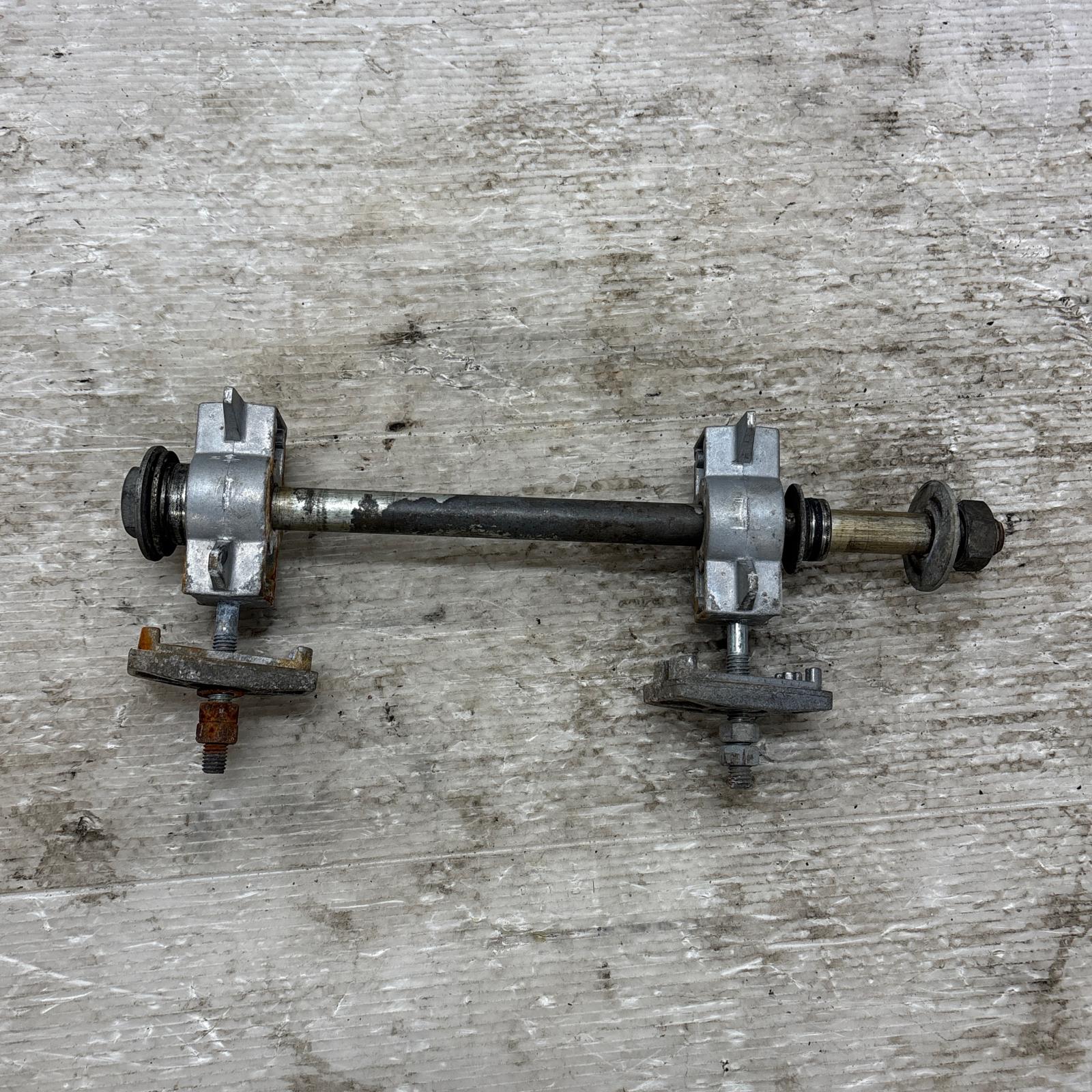 YAMAHA FZR250 2KR アクスルシャフト リア ヤマハ