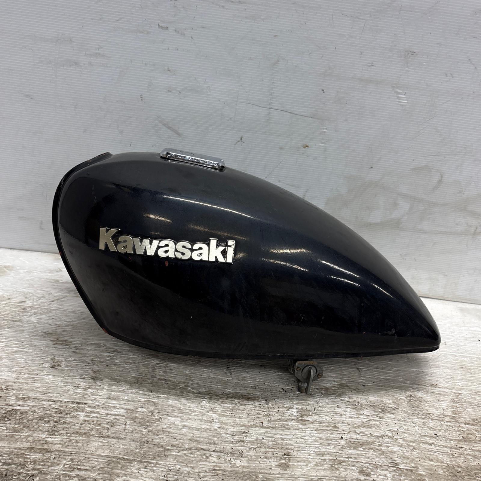 楽天市場】KAWASAKI Z750GP タンク ステー カワサキ : AUTO WORLD