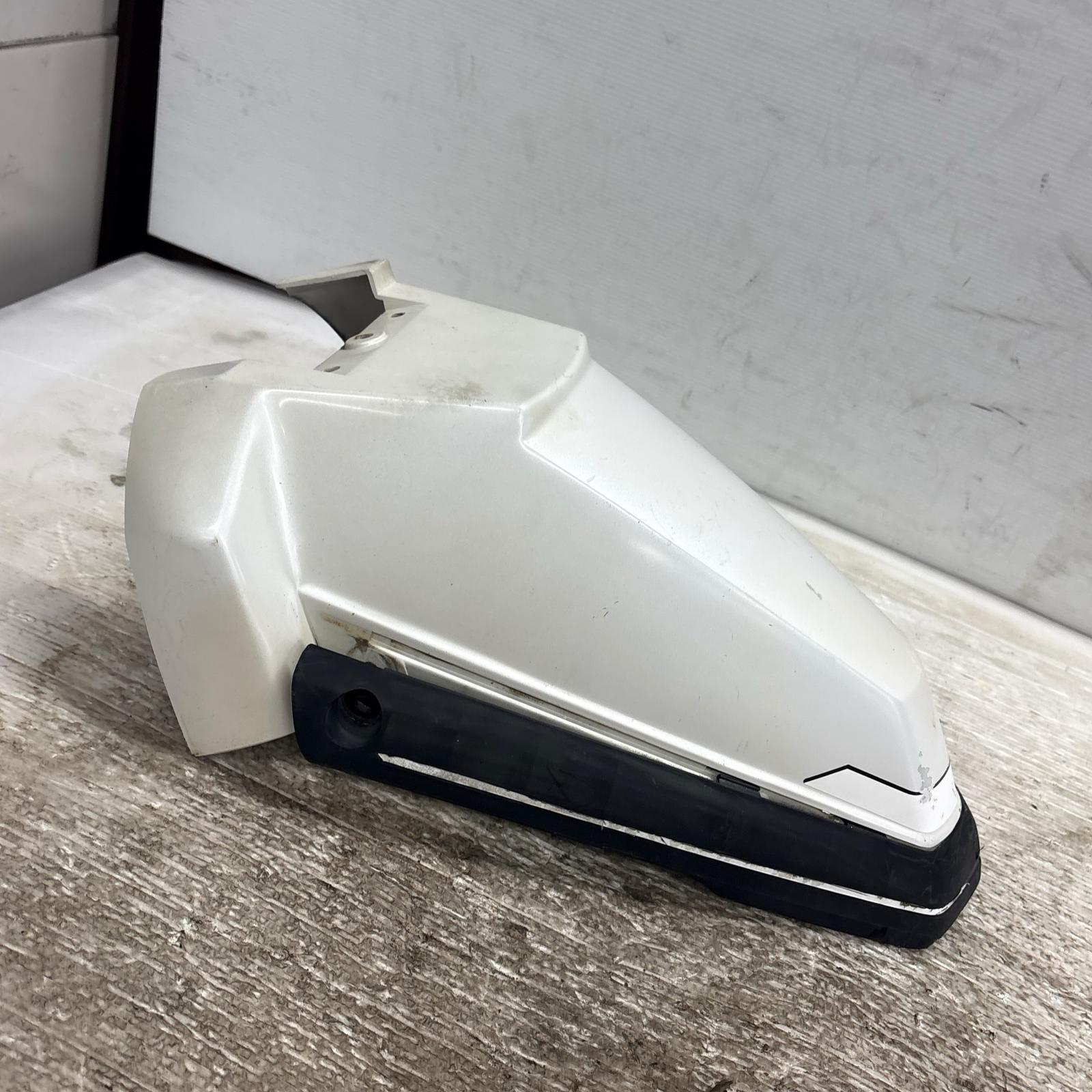 YAMAHA シグナス 50V フロントフェンダー ヤマハ