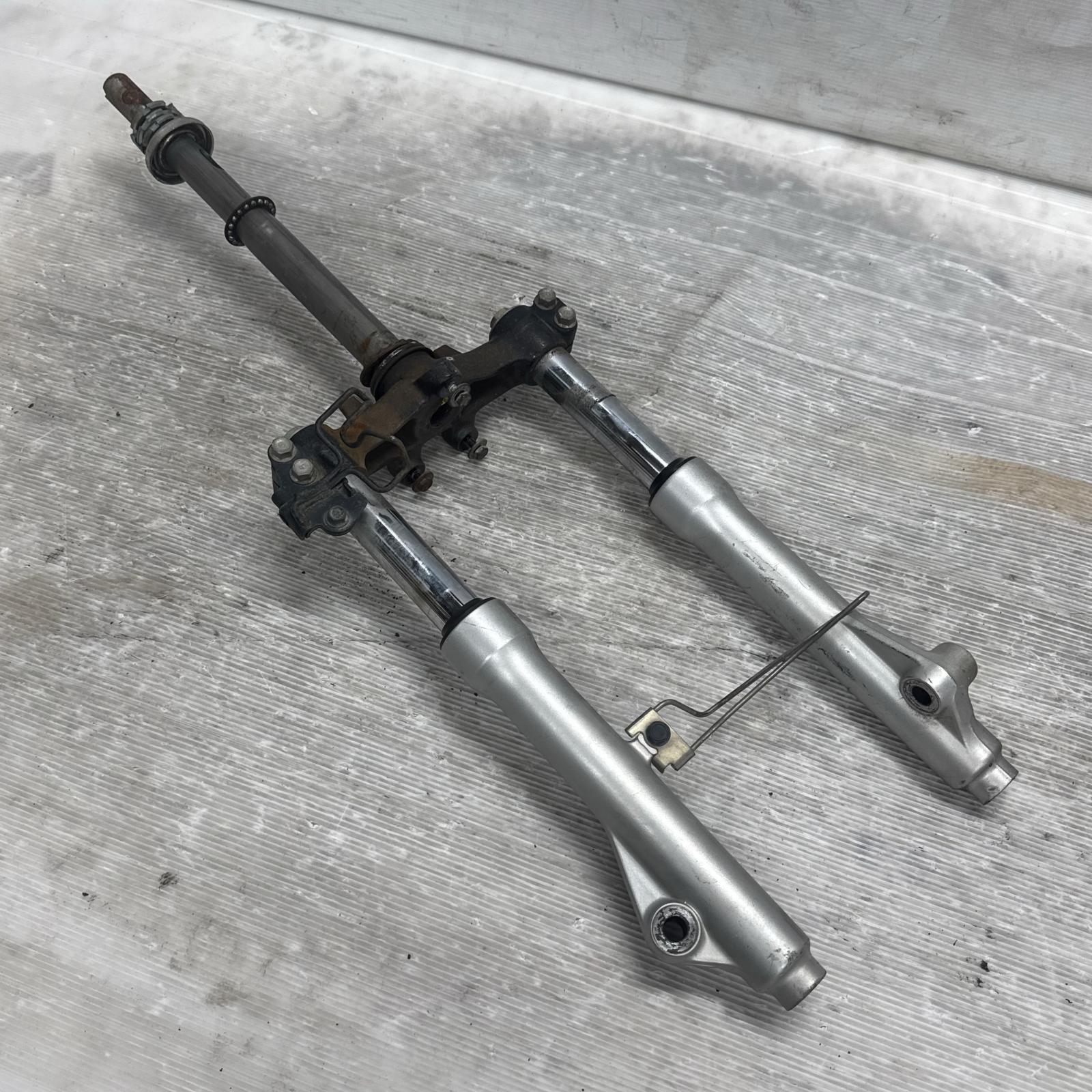 ybr125 新品 フロントフォーク ヤマハ YAMAHA YBR125 YBR125K 700mm フロントフォーク 左右セット