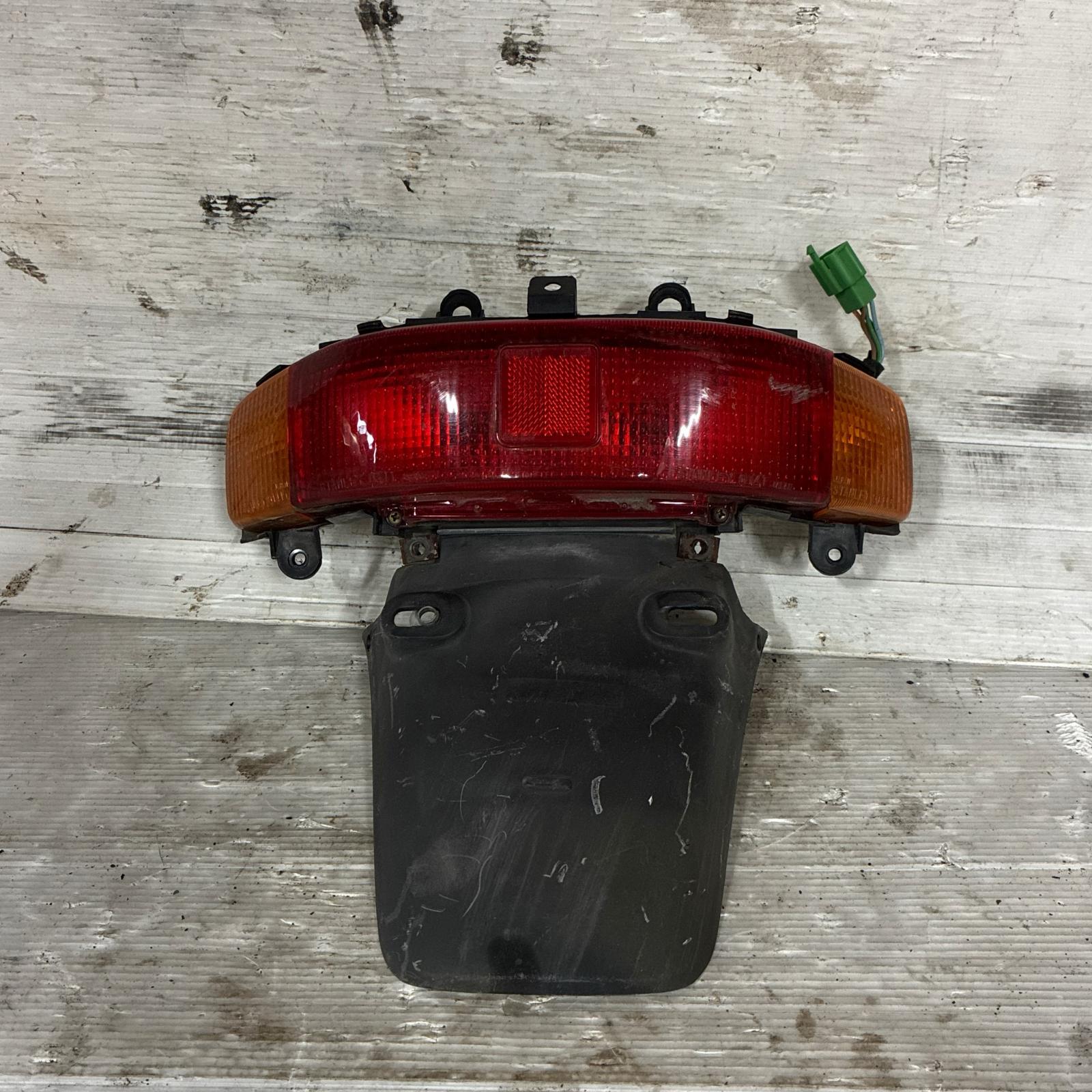 HONDA リード90 HF05 テールランプ ホンダ