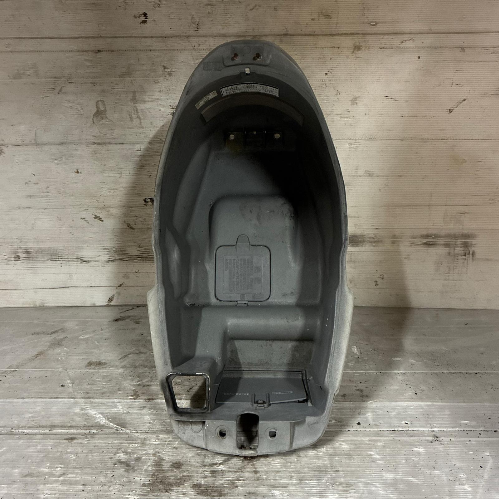HONDA リード90 HF05 メットインボックス ホンダ