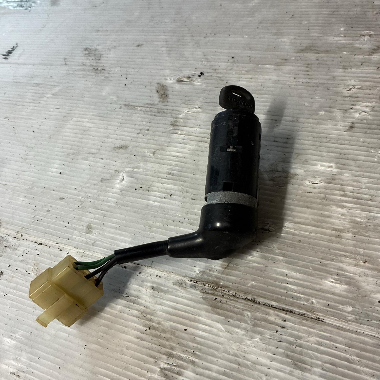 HONDA リード90 HF05 メインキーボックス ホンダ