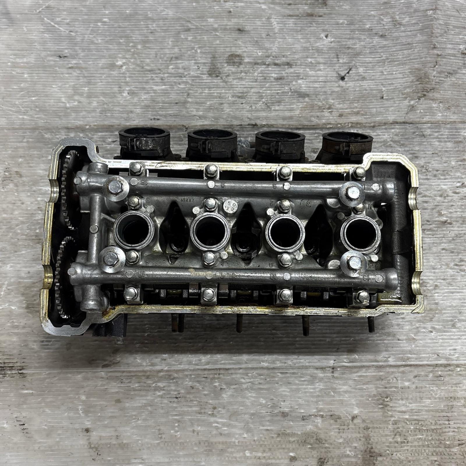 KAWASAKI バリオス ZR250A シリンダーヘッド ASSY カワサキ 17,490円