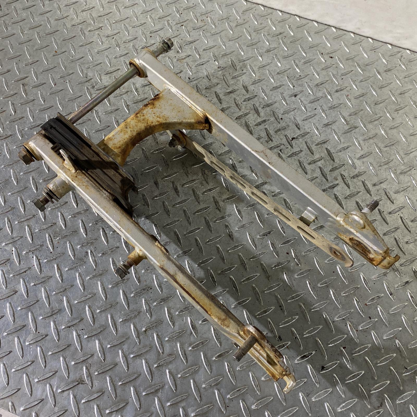 HONDA スーパーカブ110プロ スイングアーム ホンダ｜ＡＵＴＯ　ＷＯＲＬＤ 10,600円