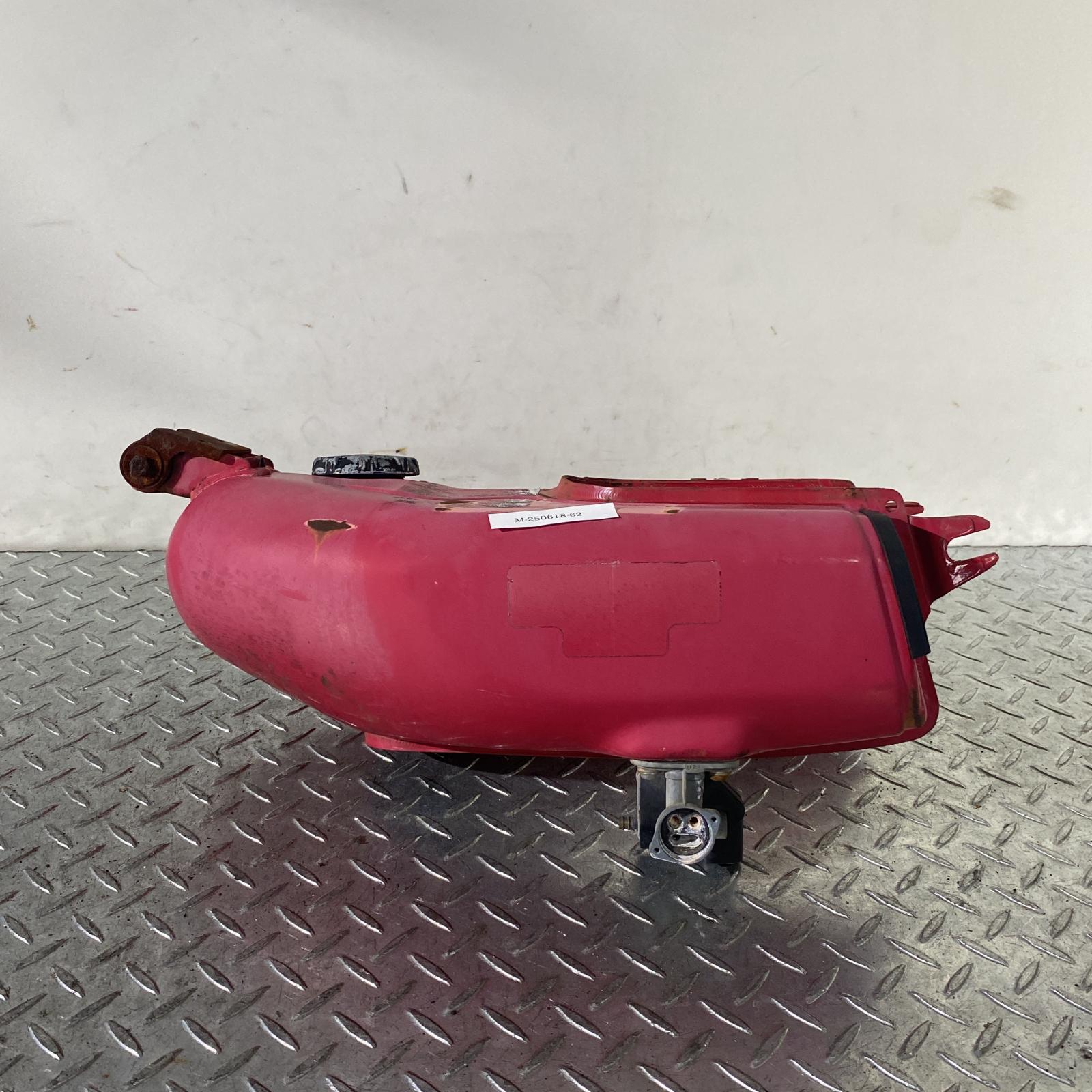 YAMAHA ビーノ(2サイクル) ガソリンタンク ヤマハ [M-250723-10] 楽天市場】YAMAHA ビーノ(2サイクル) ガソリンタンク ヤマハ