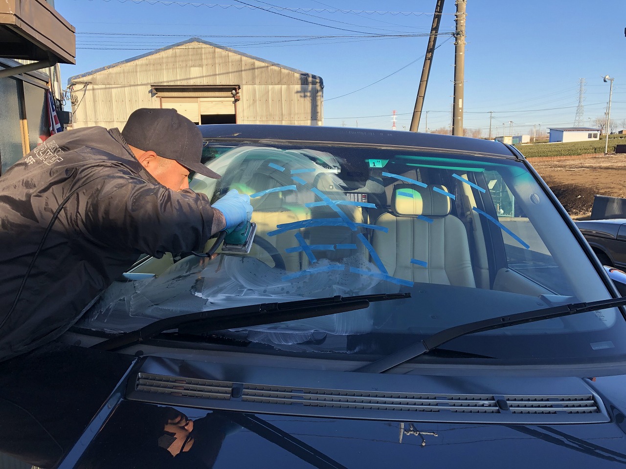 楽天市場 フロントガラス ワイパー傷 メンテナンス作業傷の深さにより要相談 油膜とり 撥水コーティング作業含む 施工時間2 3時間程度 ランドローバー専門 レンジャース