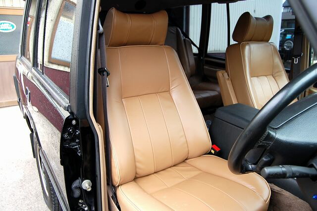 レザーシート張替 フロントシート 1脚 アームレスト張替含む クラシックレンジローバー Ndレンジローバー ビスポークdプラン 仕様 脱着費用全て含む Mpgbooks Com