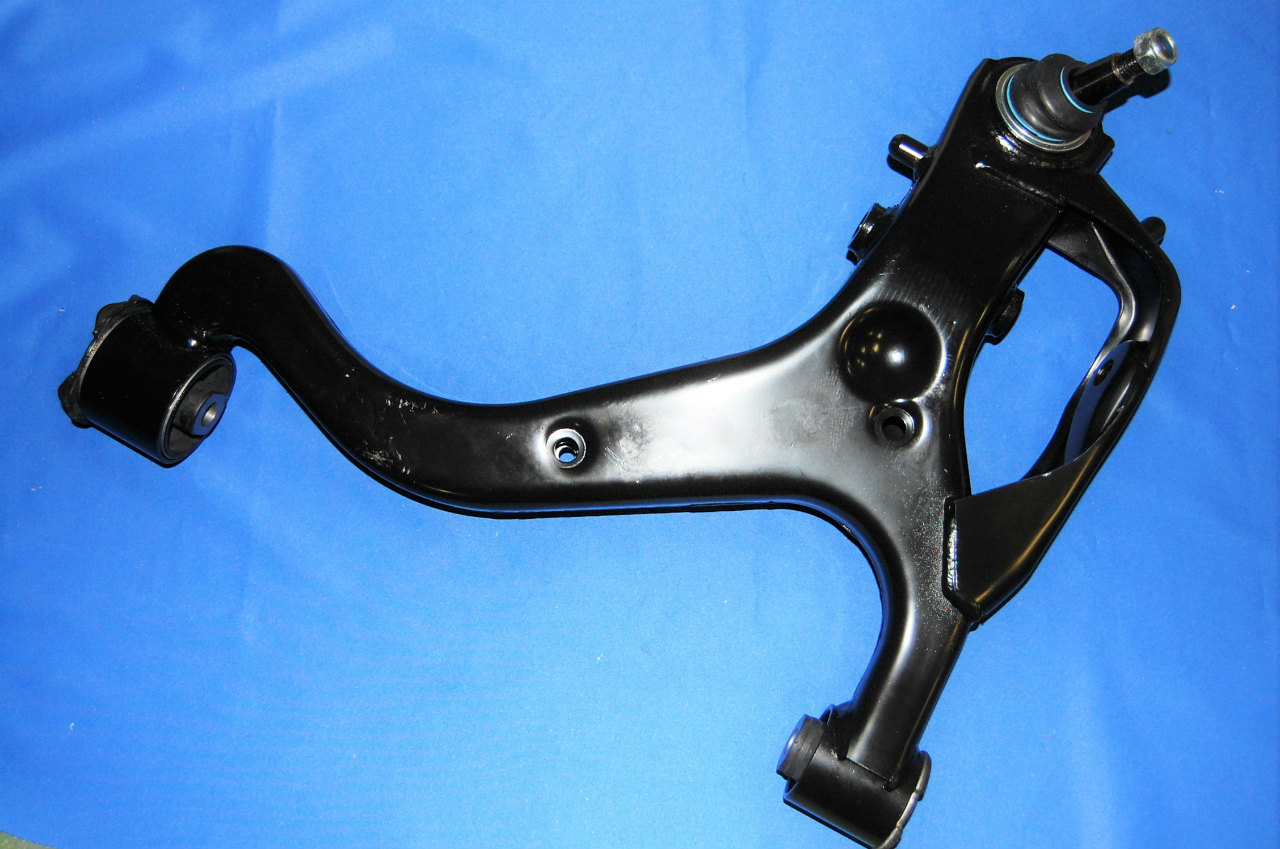 フロントサスペンション　ロアアーム　片側【UK社外製】 FRONT LOWER LH SUSPENSION ARM 　　 ディスカバリー3　エアサスモデル