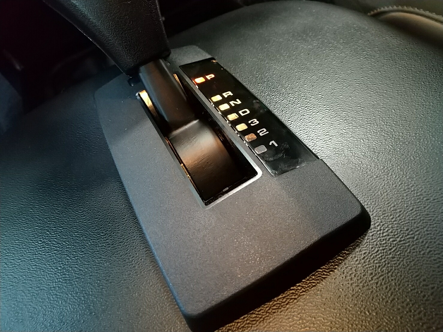 楽天市場 ディフェンダー Atミッションコンバート オートマ換装施工 部品代 工賃 セッティング料込み 持込車輌価格 工期目安 約1 2カ月 車両 状態により価格 工期変更有り 要 事前お問い合わせ ランドローバー専門 レンジャース