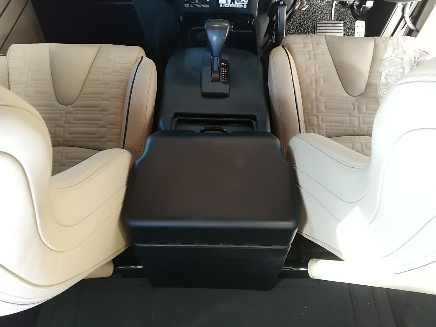 楽天市場 ディフェンダー Atミッションコンバート オートマ換装施工 部品代 工賃 セッティング料込み 持込車輌価格 工期目安 約1 2カ月 車両 状態により価格 工期変更有り 要 事前お問い合わせ ランドローバー専門 レンジャース