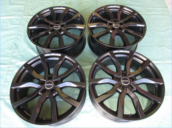 新品 MAK HIGHLANDS(ハイランズ) MB & ミシュラン パイロットスポーツ4 SUV 235/60-18 4本 ランドローバー・ディスカバリー,イヴォーク|オートリーダーズ 店