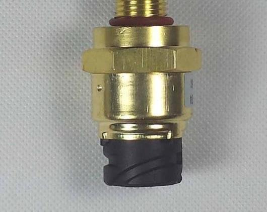 1077574 オイル プレッシャー センサー 適用: ボルボ D12 VN VNL トラック AL-FF-2646 AL sensor