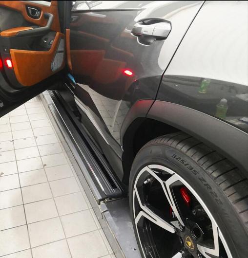 電動 モーター ペダル ランニング ボード サイド ステップ バー 適用: ランボルギーニ/LAMBORGHINI URUS 2018 2019 2020 2021 2022 AL-OO-3130 AL Exterior parts for cars