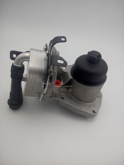LR006653 LR004287 2.2L ディーゼル オイル クーラー 適用: LR フリーランダー 2 2006- イヴォーク 2012- オイル クーラー スペア エンジン パーツ AL-MM-9378 AL Car parts