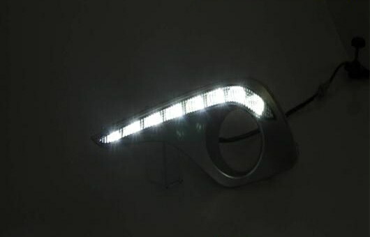 適用: トヨタ ハイランダー LED DRL フォグ ランプ デイタイムランニングライト 高光度 ガイド AL-HH-0677 Car parts
