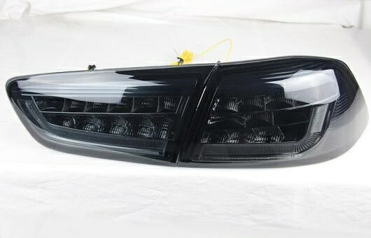 適用: テール ライト 2015 三菱 ランサー LED リア フォグ ランプ DRL ブレーキ + パーク シグナル レッド AL-HH-1127 Car parts