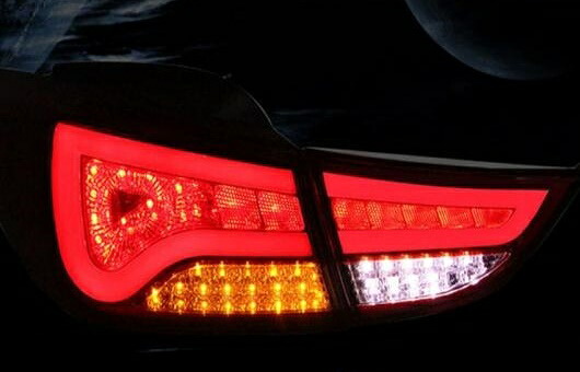 適用: ヒュンダイ/現代/HYUNDAI エラントラ アバンテ LED テールライト 12-15 テール ライト リア ランプ DRL + ブレーキ パーク シグナル レッド AL-HH-1210 Car parts