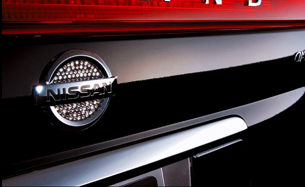 ギャルソン ラグジュアリークリスタルシンボルオーナメント リア 日産 エルグランド E52 2010年08月～ N-02 クリスタルカラー：クリスタル Luxury Liquor Ristal Symbol Ornament