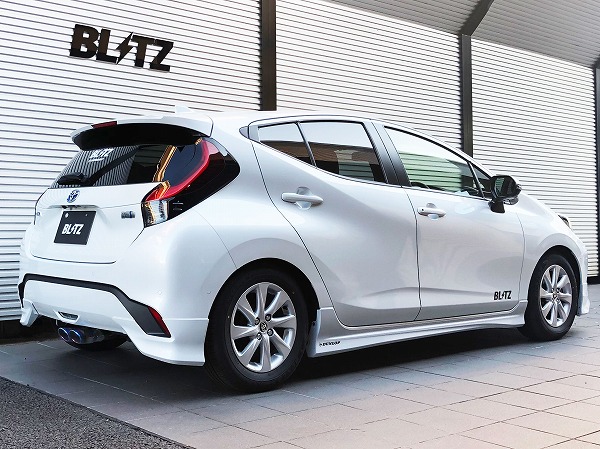 ブリッツ/BLITZ NUR-SPEC CUSTOM EDITION マフラー チタンカラー(VSR) 63581V トヨタ アクア MXPK11 M15A-FXE 2WD専用 2021年07月～