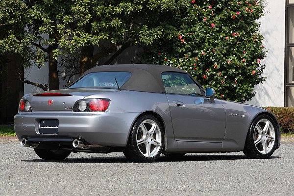 フジツボ(FUJITSUBO) Legalis R typeS マフラー ホンダ S2000 GH,LA-AP1 F20C 1999年04月～2003年10月 760-55513 muffler｜オートパーツエージェンシー