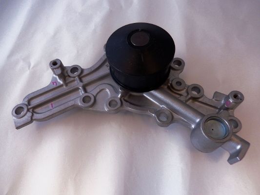 GMB ウォーターポンプ 三菱 アウトランダー CW6W 6B31 4WD 2998cc 2006年11月～2012年11月 GWM-106A water pump