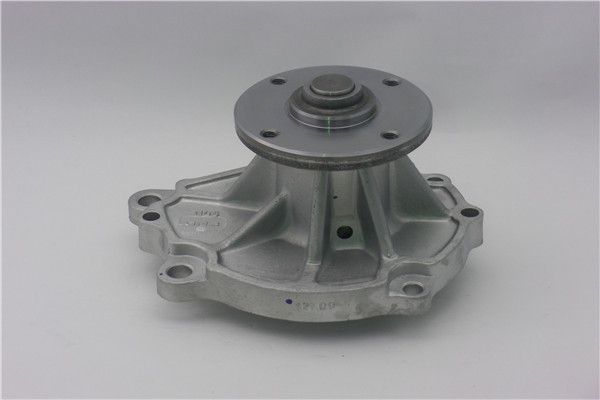 GMB ウォーターポンプ 日産 ローレル water pump