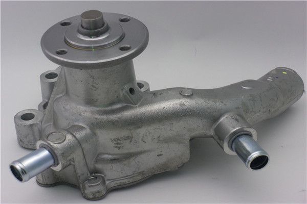GMB ウォーターポンプ トヨタ ランドクルーザー FJ62V 3F 4000cc 1984年11月～1990年01月 GWT-72A water pump