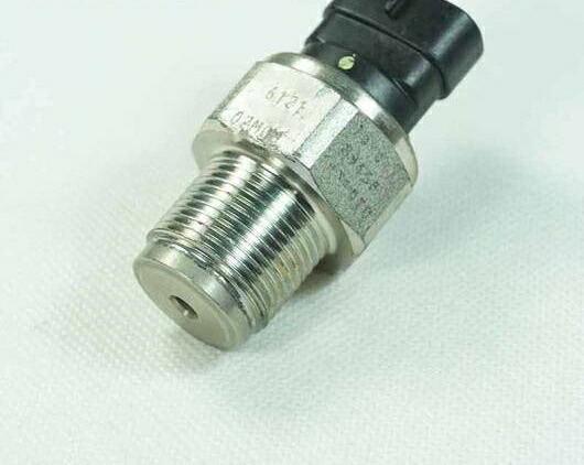 ディーゼル コモン レール フューエル プレッシャー センサー 89458-71010 8945871010 適用: トヨタ ハイラックス ハイエース D4D 3.0L エンジン AL-FF-2759 AL Car parts｜オートパーツエージェンシー2号店