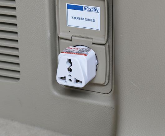 1ピース 適用: トヨタ プラド トランク 220V ソケット コンバージョン インターナショナル スタンダード AL-PP-5598 AL Interior parts for cars
