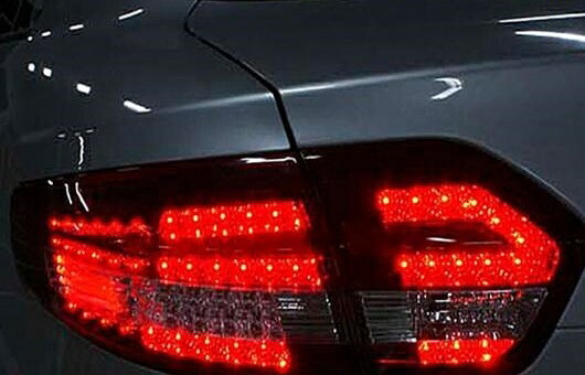 適用: ルノー/RENAULT フルエンス LED テールライト 2010-2014 アルメーラ SM3 テール ランプ リア DRL + ブレーキ パーク シグナル ライト レッド AL-HH-0799 Car parts｜オートパーツエージェンシー2号店