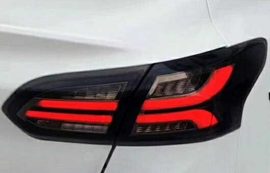 適用: フォード/FORD フォーカス テールライト セダン 2015 2016 2017 2018 LED テール ランプ リア トランク カバー DRL + シグナル ブレーキ リバース 35W ブラック・レッド AL-HH-1385 Car parts｜オートパーツエージェンシー2号店