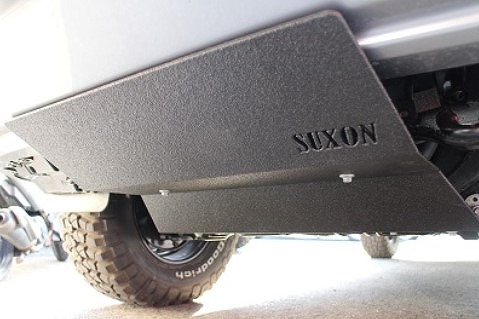 サクソン/SUXON アンダーガード アルミ生地(標準) ロゴなし HLT-125 トヨタ ハイラックス QDF-GUN125 2GD Undergard